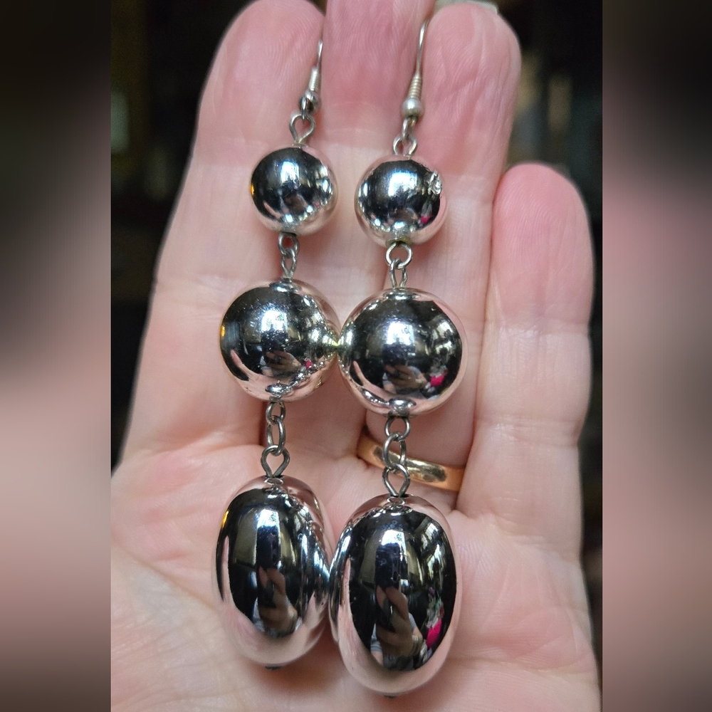 Silver mirror balloon costume vintage earrings - Picture 6 of 6